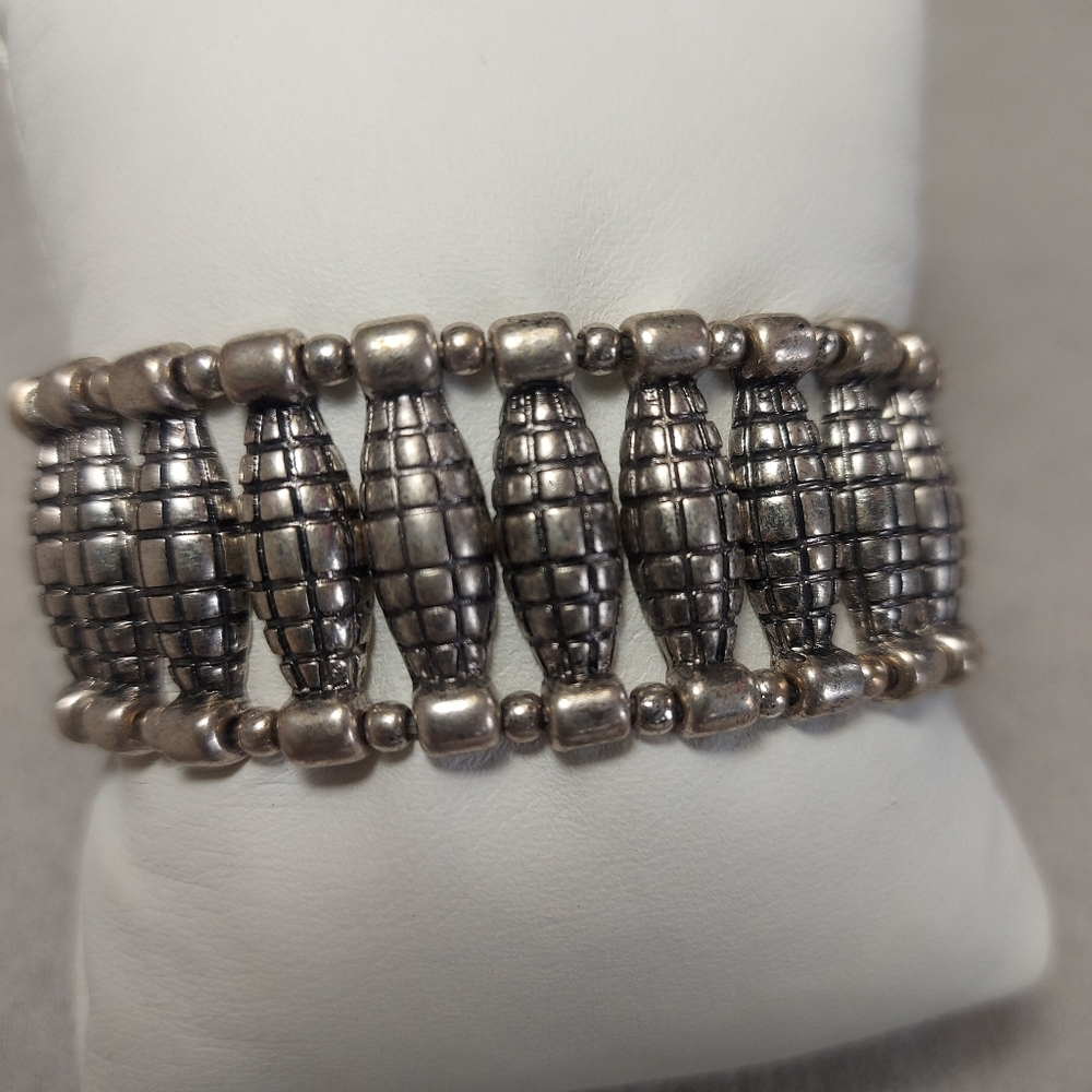 Tribal Silver Tone Textured Metal Stretch Bracelet - Picture 2 of 4